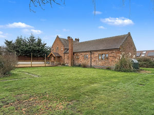 Photo 32- click for photo gallery